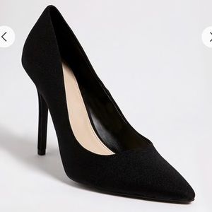 Forever 21 Black pointed toe pumps size 5.5